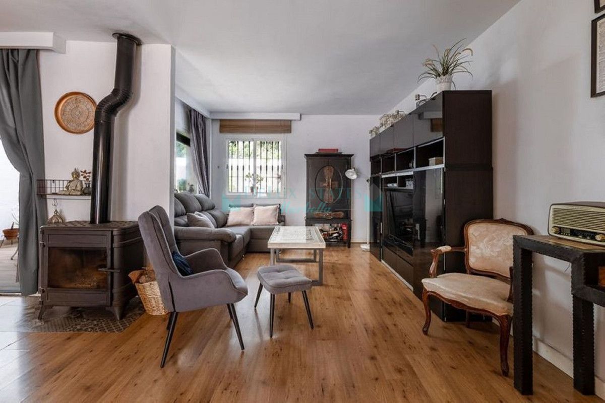 Town House for sale in Nueva Andalucia