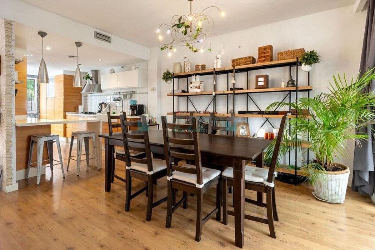 Town House for sale in Nueva Andalucia