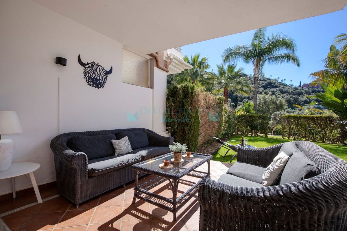 Ground Floor Apartment for sale in Los Arqueros, Benahavis