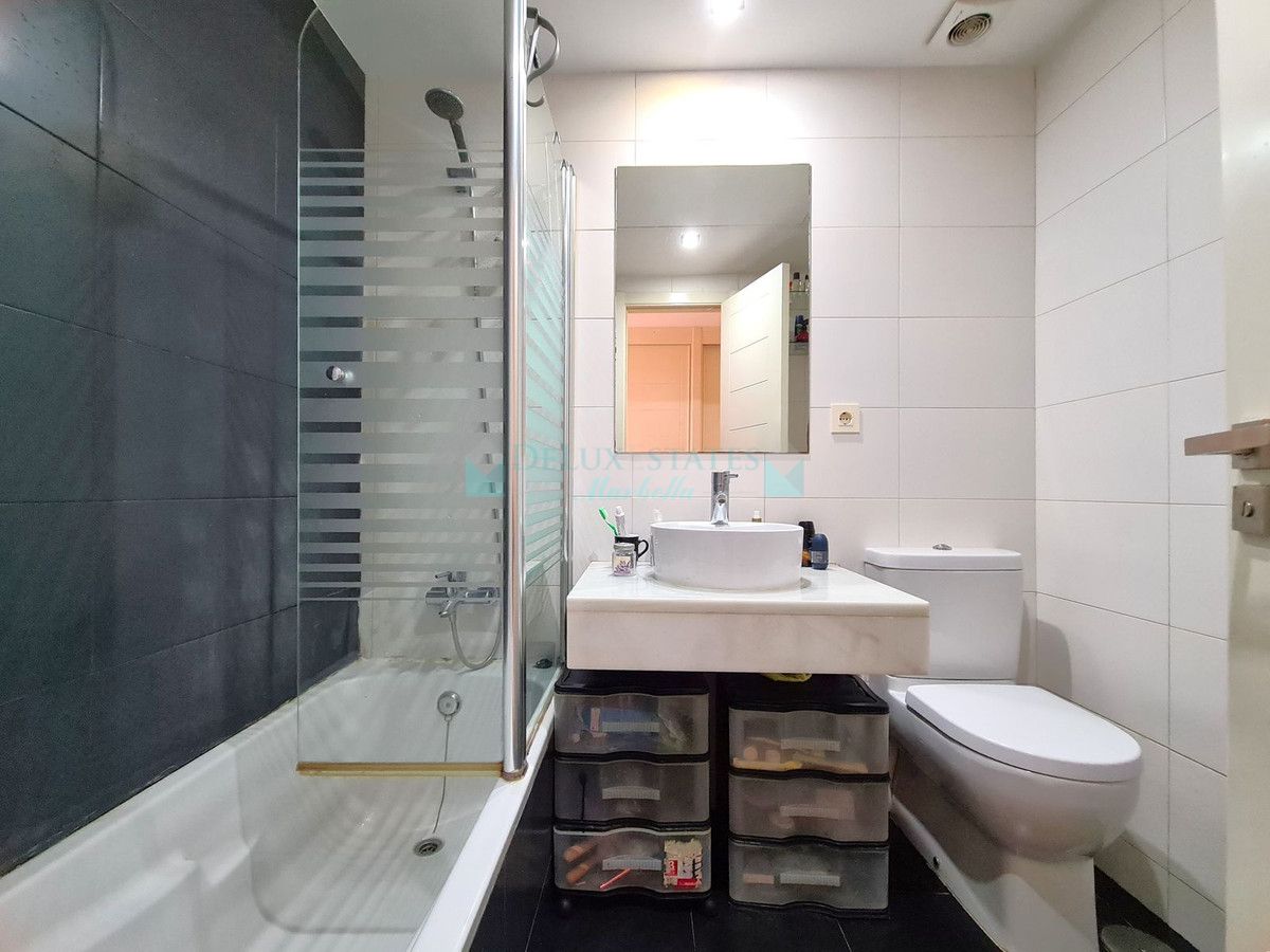 Ground Floor Apartment for sale in Estepona