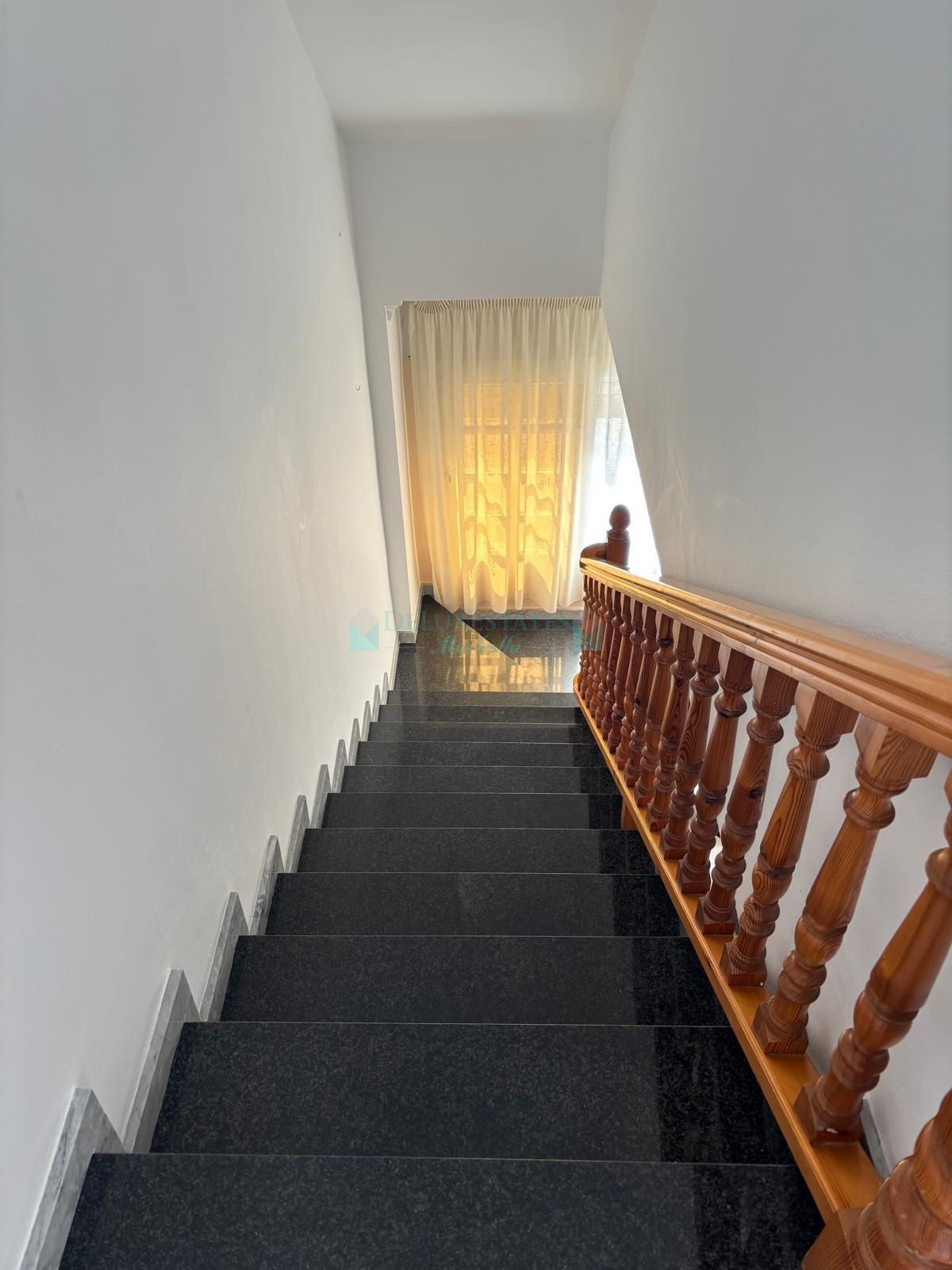 Town House for sale in Estepona