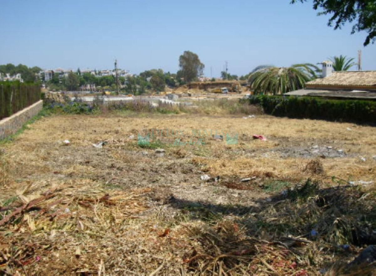 Residential Plot for sale in Estepona