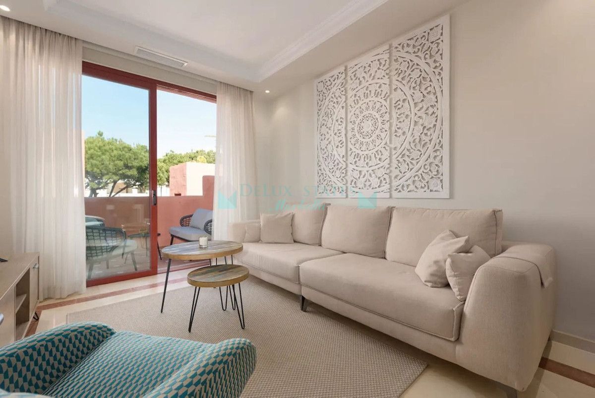 Apartment for sale in Elviria, Marbella East