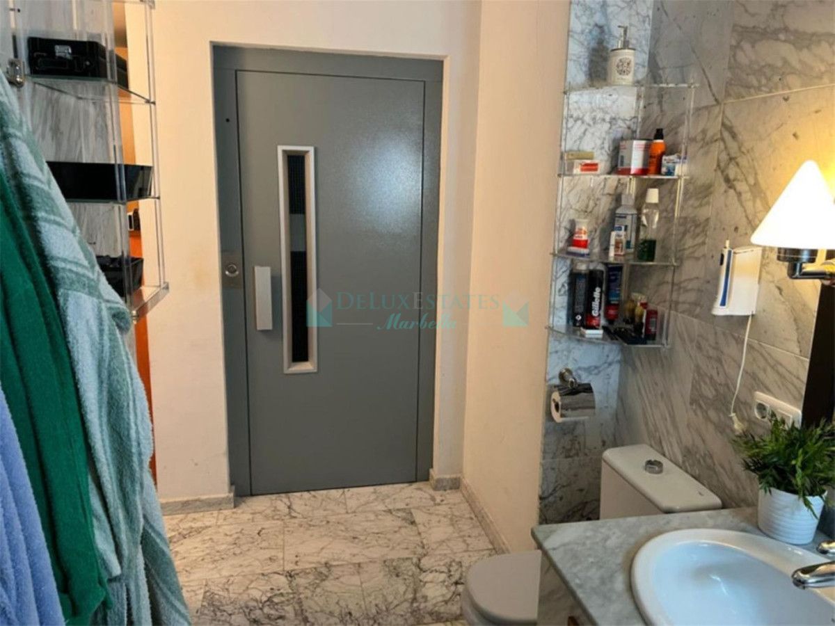 Semi Detached Villa for sale in Nueva Andalucia