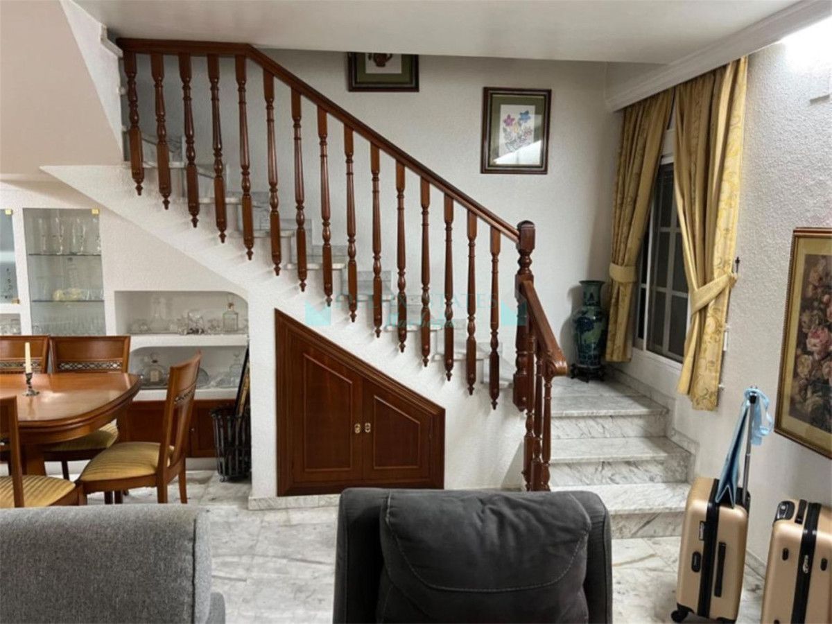 Semi Detached Villa for sale in Nueva Andalucia