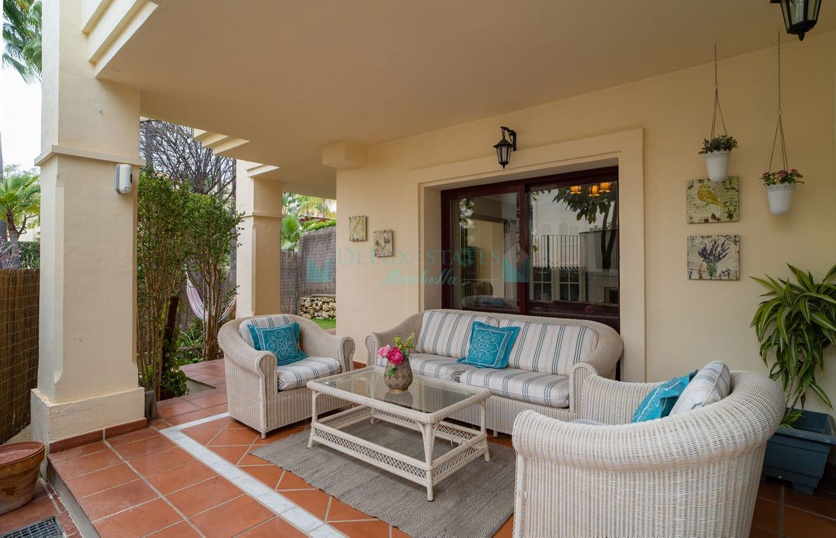 Town House for sale in Nueva Andalucia