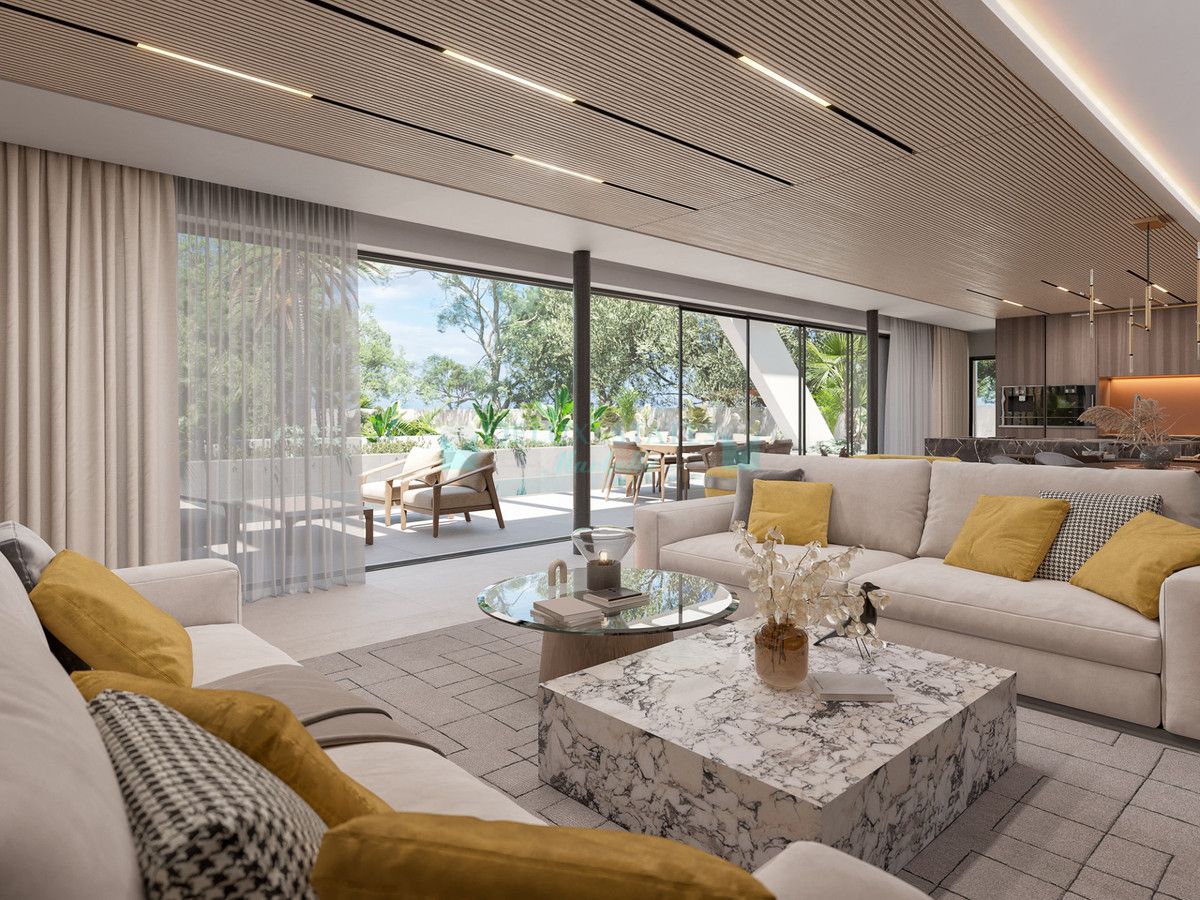 Villa for sale in Nueva Andalucia