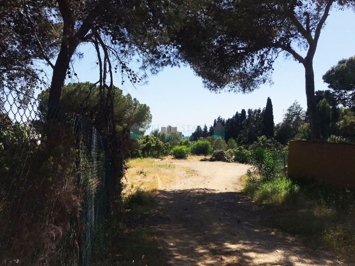 Residential Plot for sale in Hacienda las Chapas, Marbella East