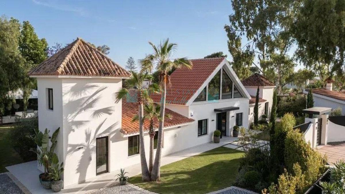 Villa for sale in Marbella - Puerto Banus
