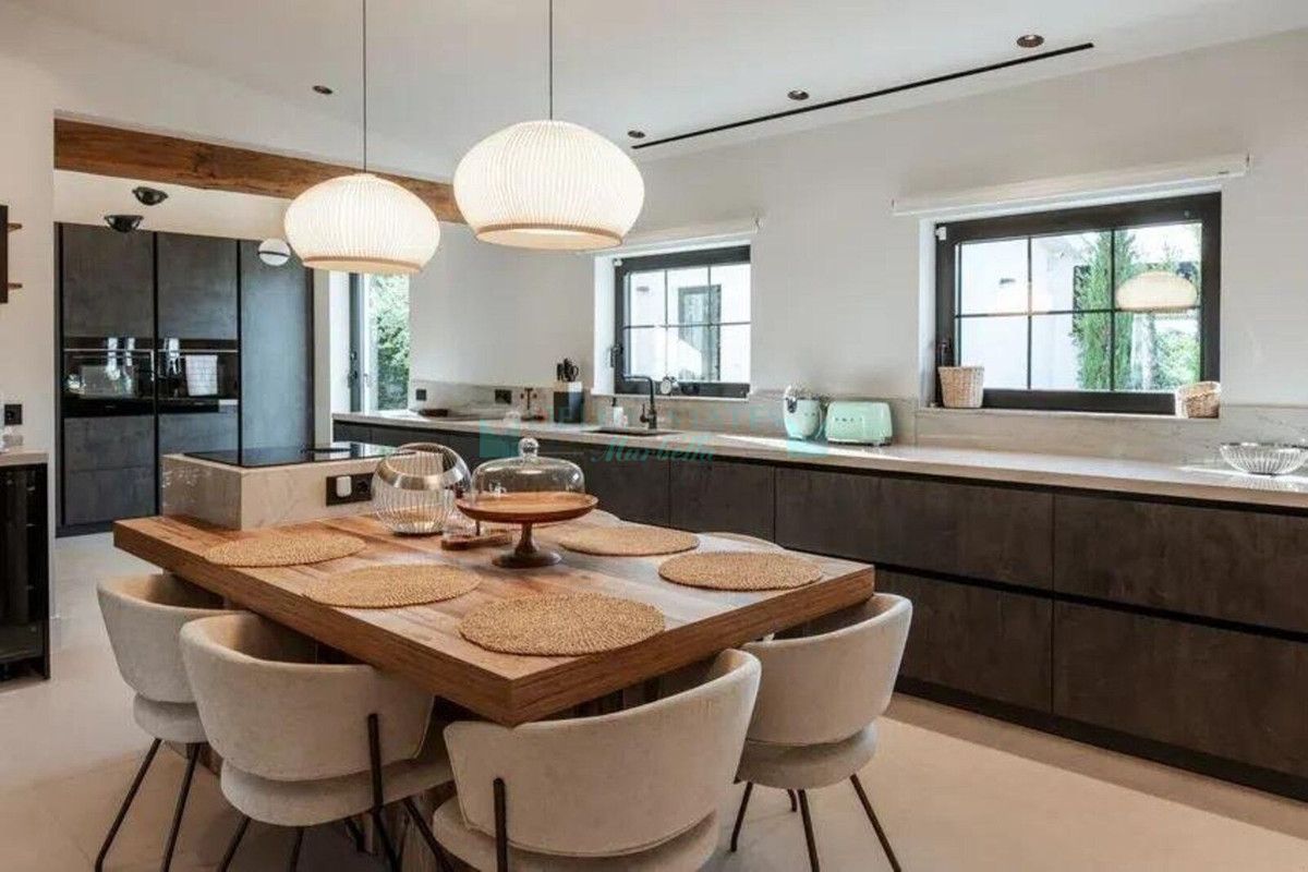 Villa for sale in Marbella - Puerto Banus