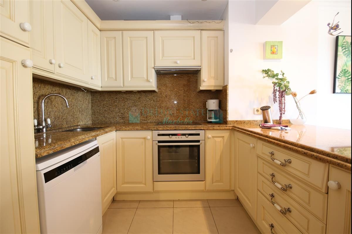Apartment for rent in Estepona