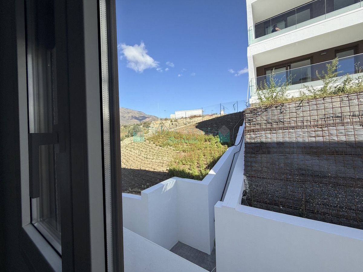 Apartment for sale in Estepona