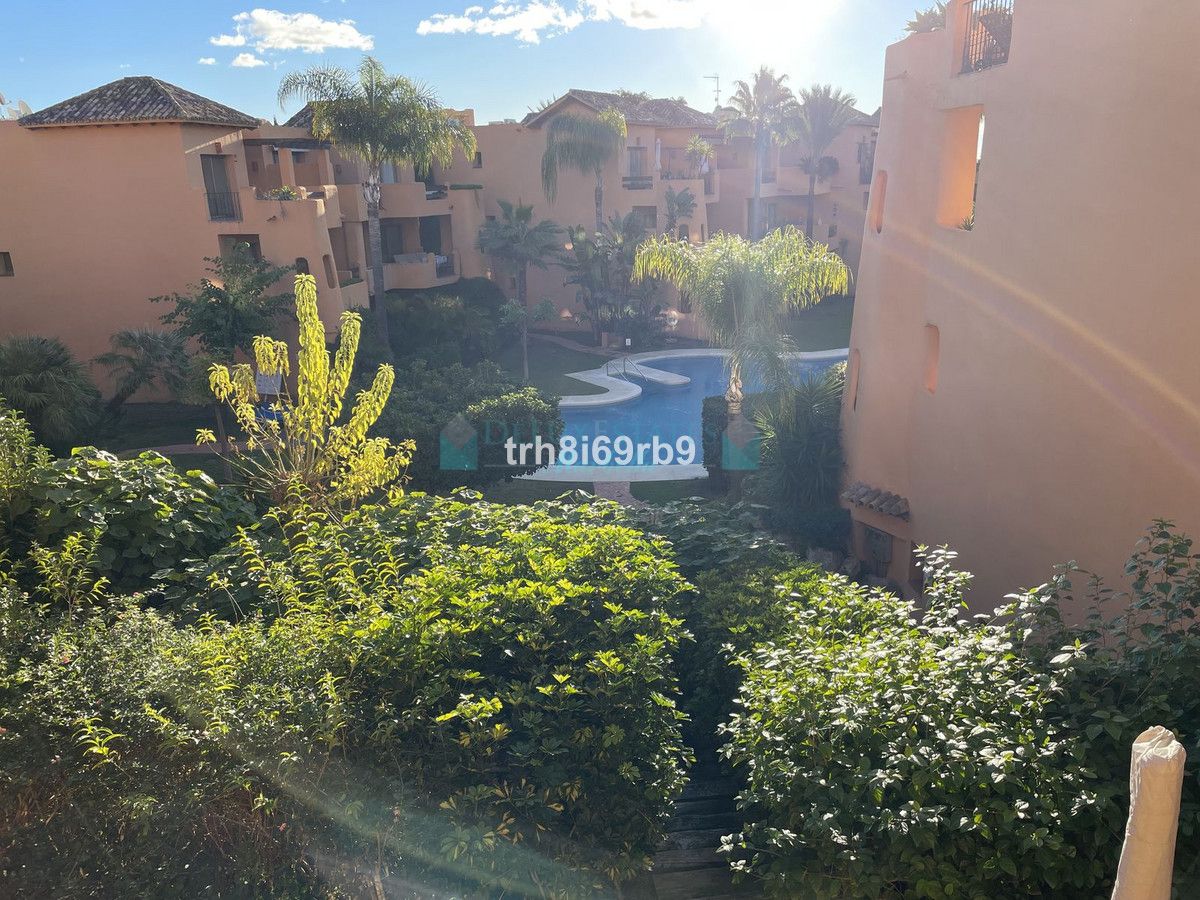 Apartment for sale in Bel Air, Estepona