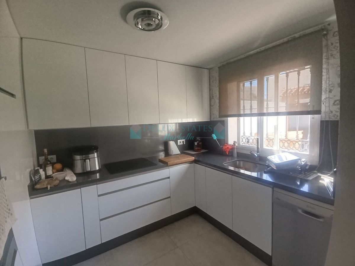 Town House for sale in Estepona