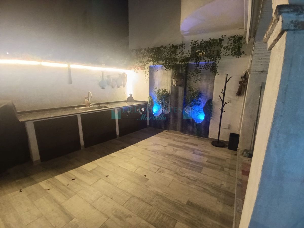 Town House for sale in Estepona