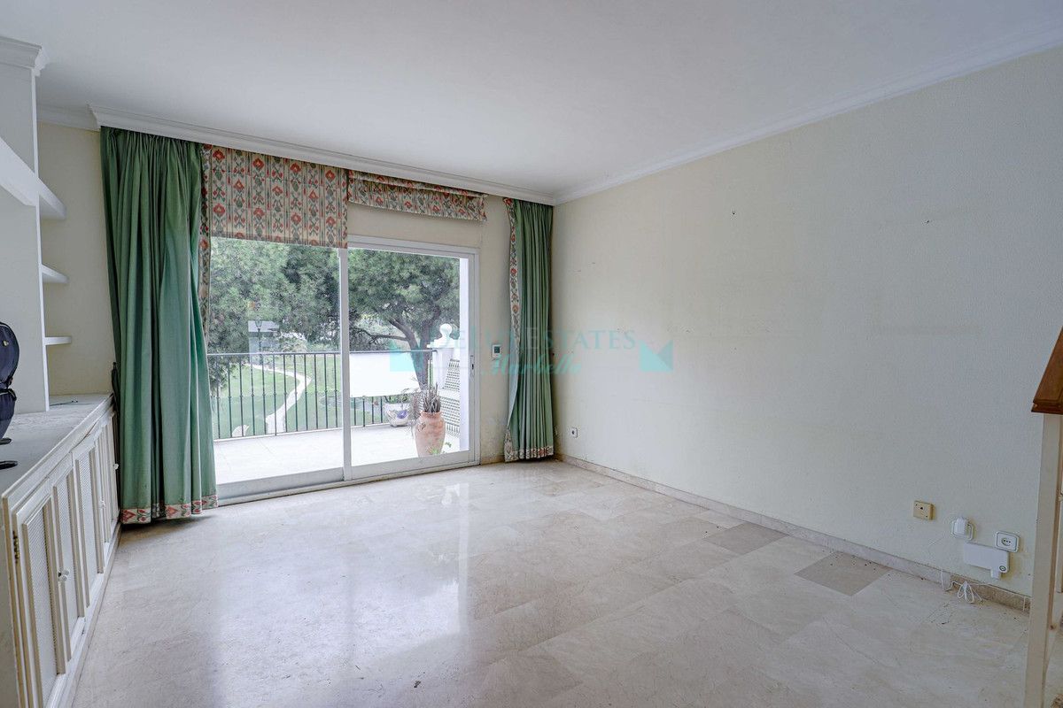 Town House for sale in La Quinta, Benahavis