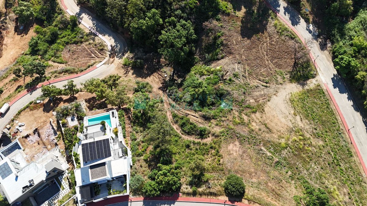 Residential Plot for sale in La Mairena, Marbella East