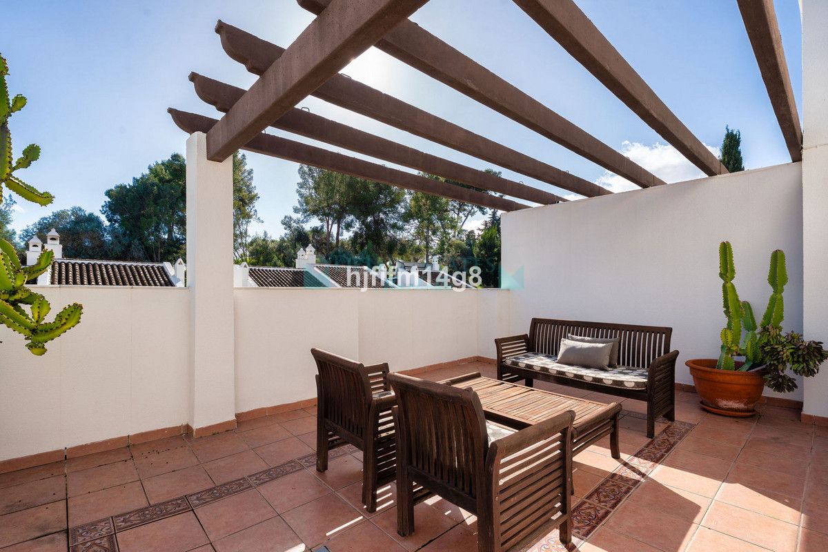 Town House for sale in Nueva Andalucia