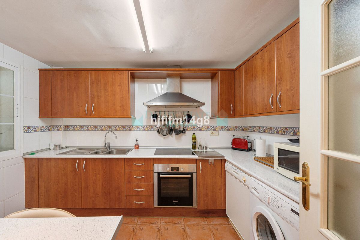 Town House for sale in Nueva Andalucia