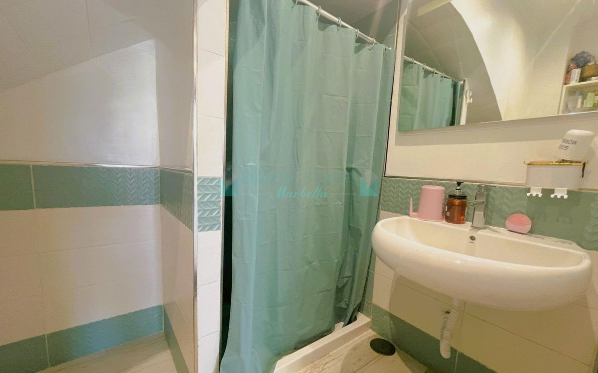 Villa Pareada en venta en Estepona