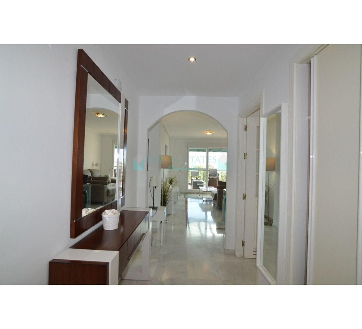 Penthouse for sale in Nueva Andalucia
