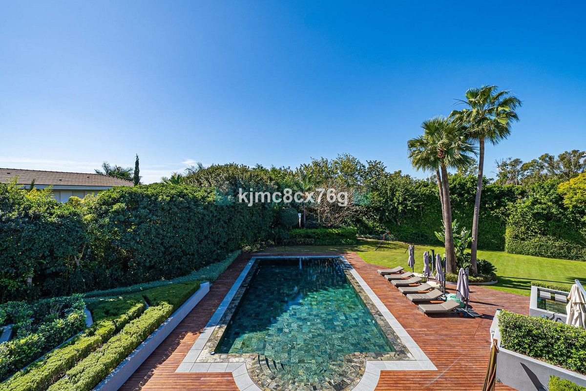 Villa for sale in Guadalmina Baja, San Pedro de Alcantara