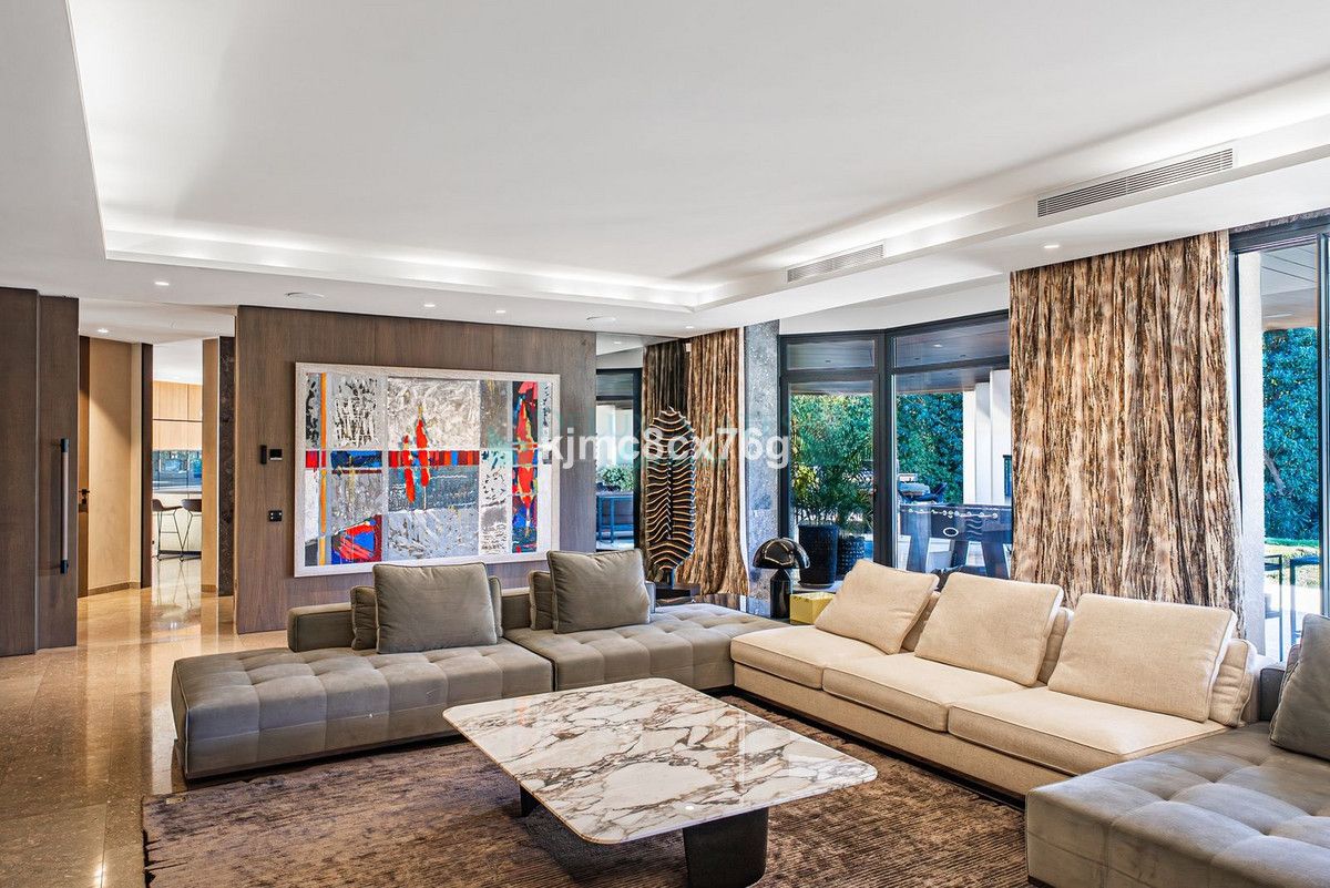 Villa for sale in Guadalmina Baja, San Pedro de Alcantara