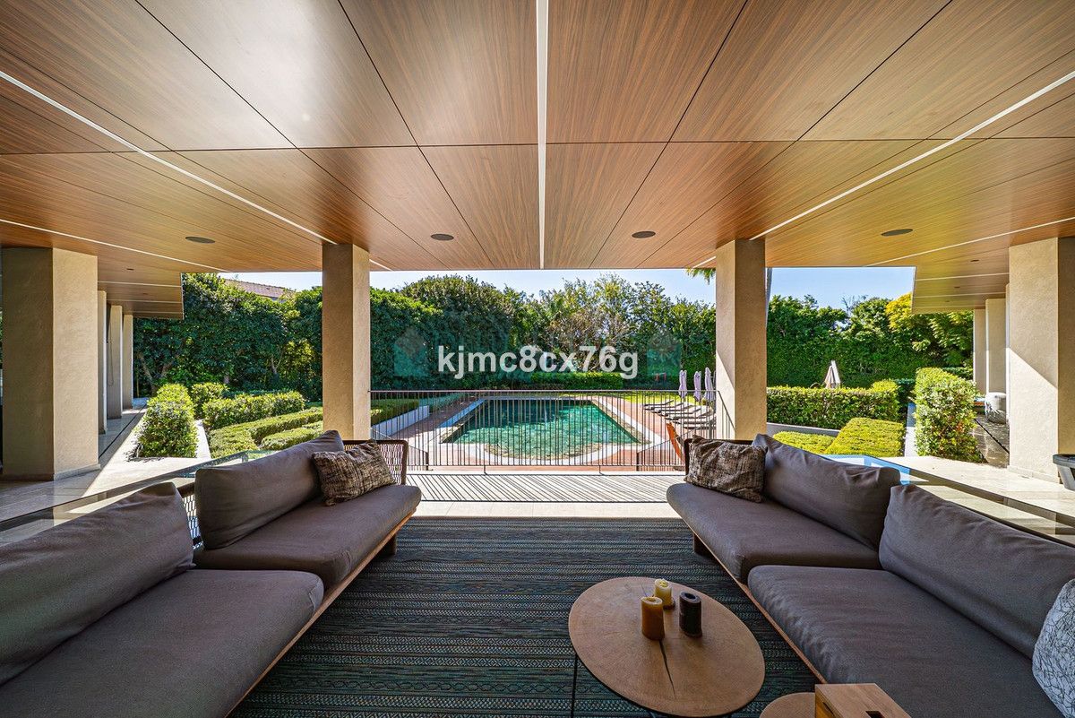 Villa for sale in Guadalmina Baja, San Pedro de Alcantara