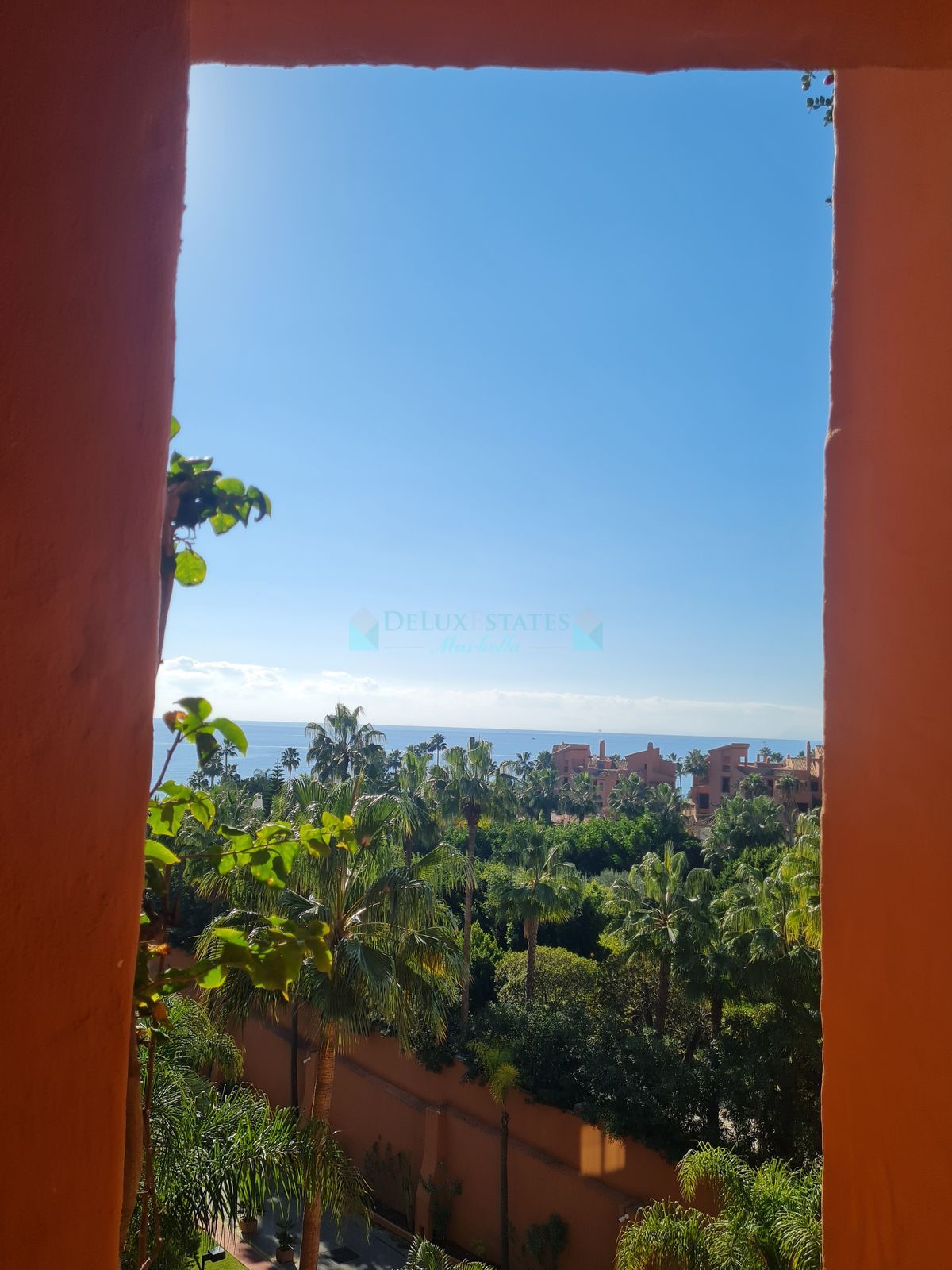 Apartment for sale in Estepona
