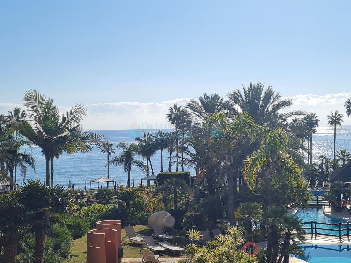 Apartment for sale in Estepona