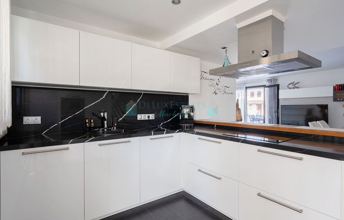 Town House for sale in Costalita, Estepona