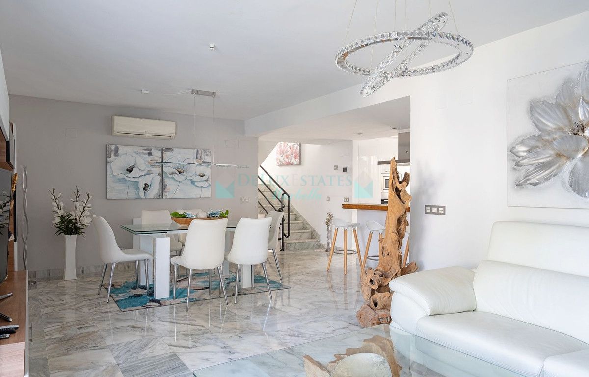Town House for sale in Costalita, Estepona