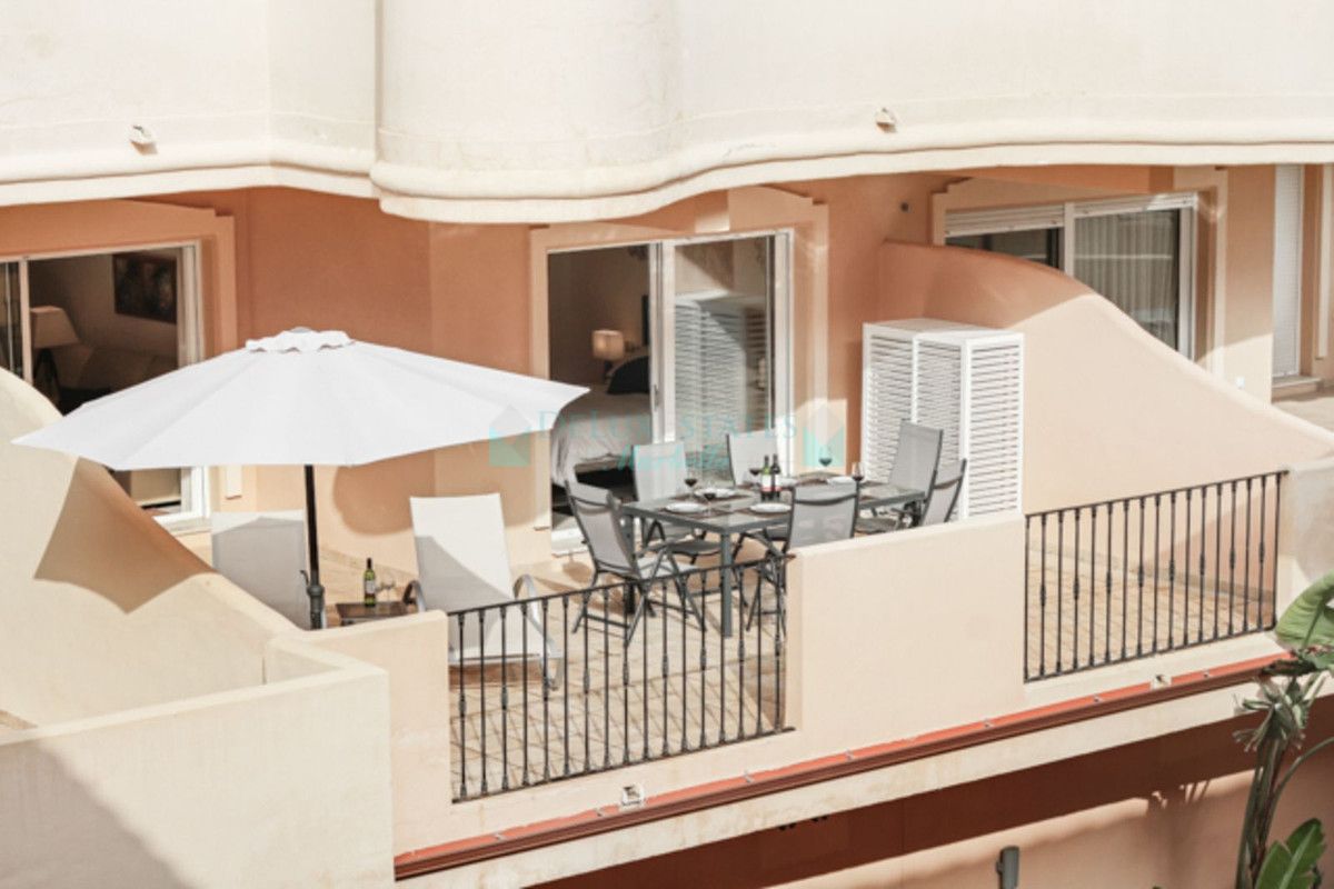 Ground Floor Apartment for sale in Aloha, Nueva Andalucia