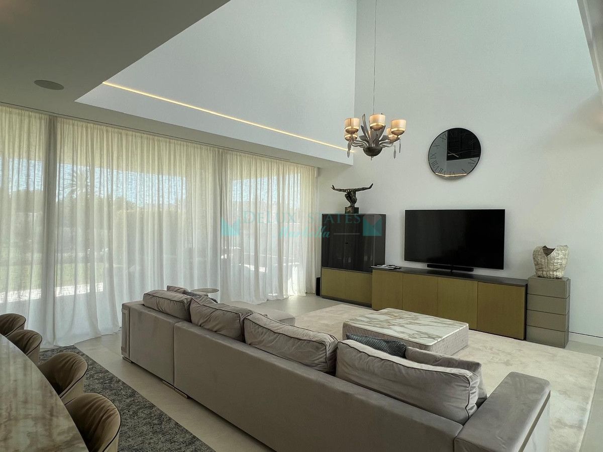 Semi Detached Villa for sale in Nueva Andalucia