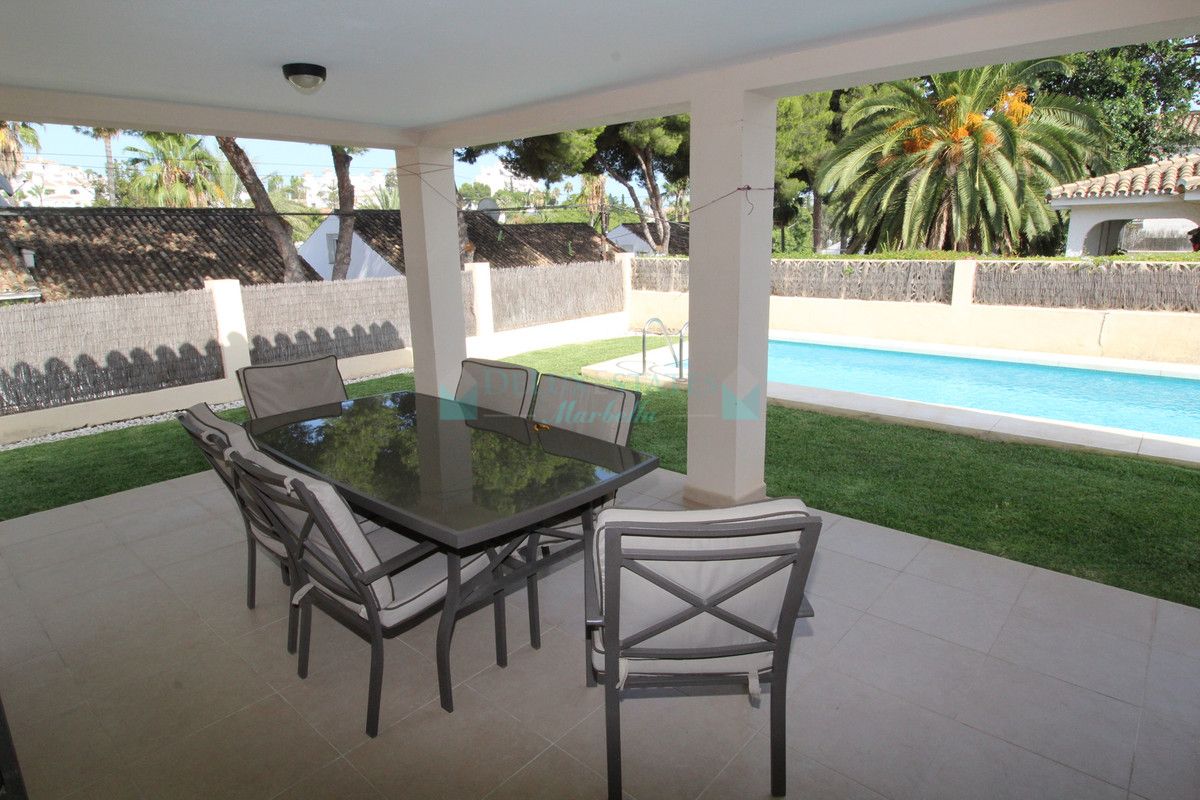 Town House for rent in Nueva Andalucia