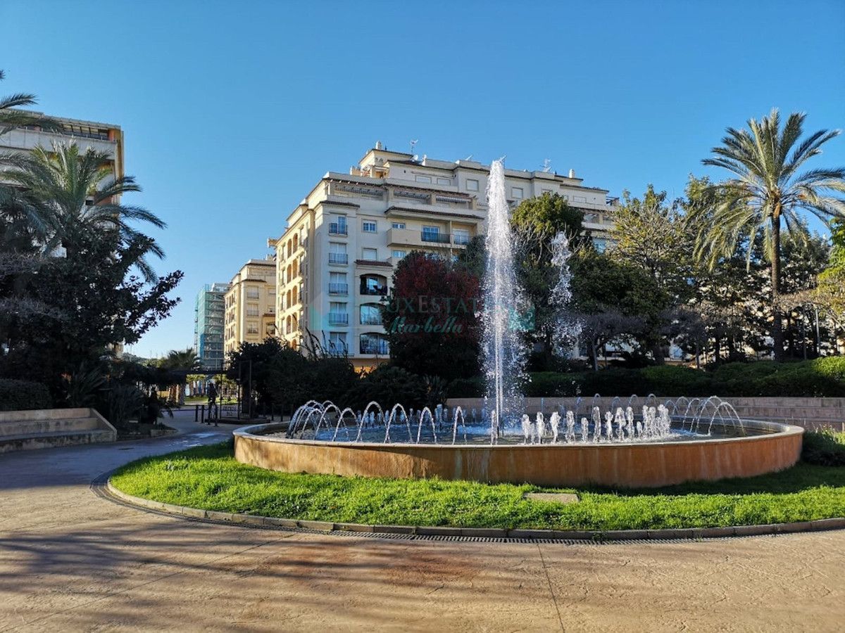 Apartment for sale in Estepona