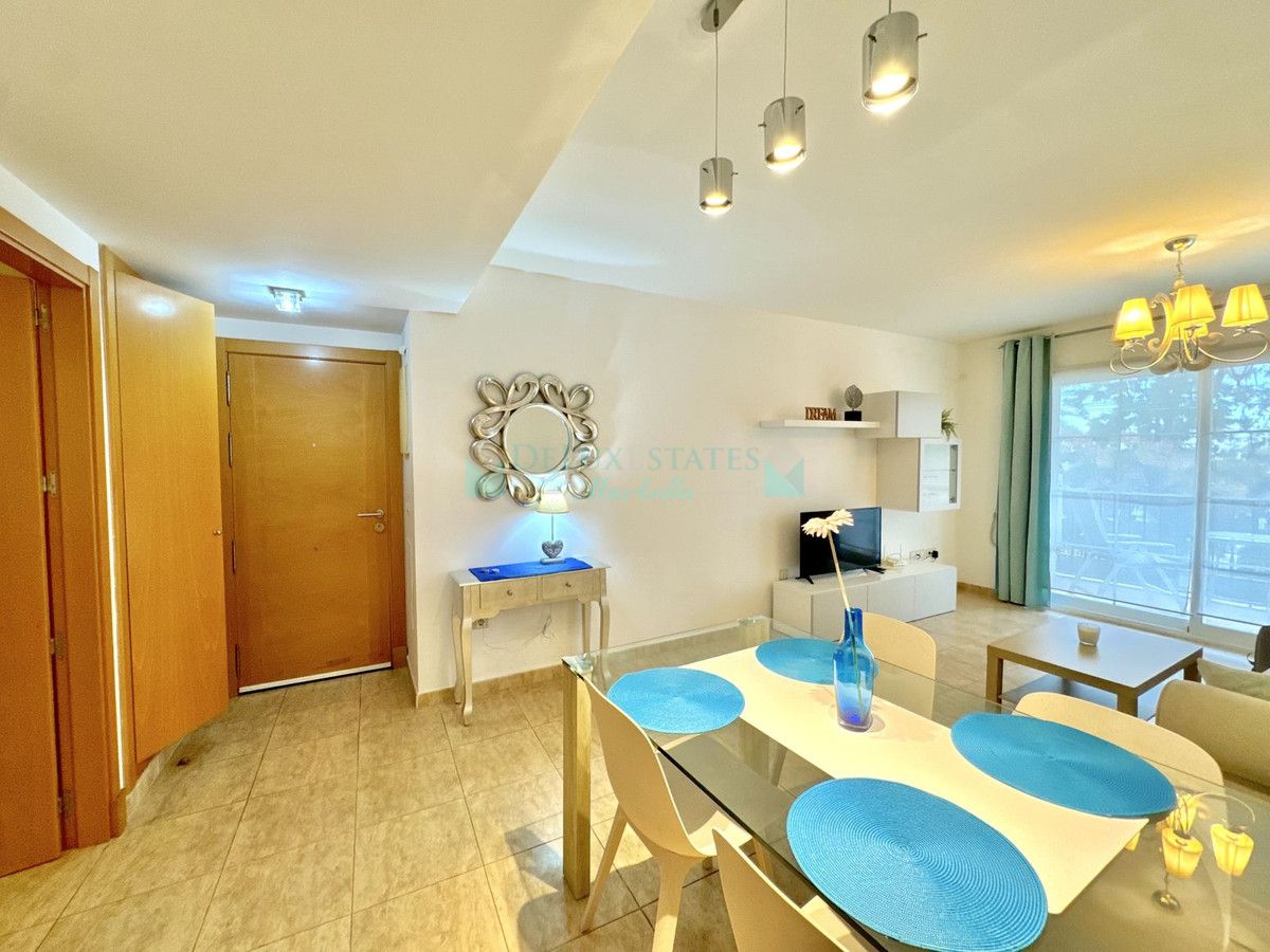Apartamento en venta en Estepona