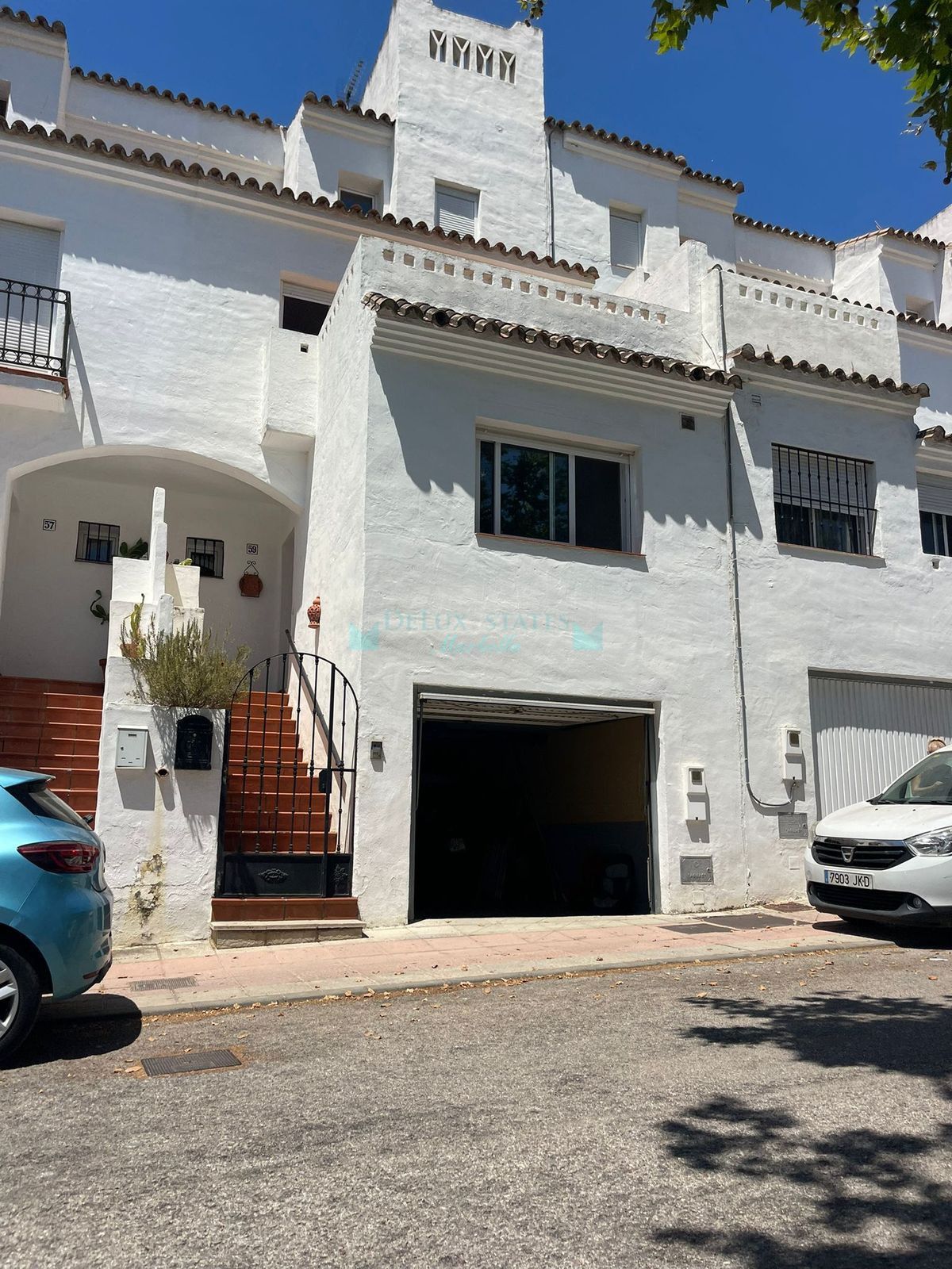 Town House for sale in Estepona