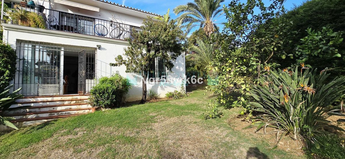 Ground Floor Apartment for sale in Nueva Andalucia