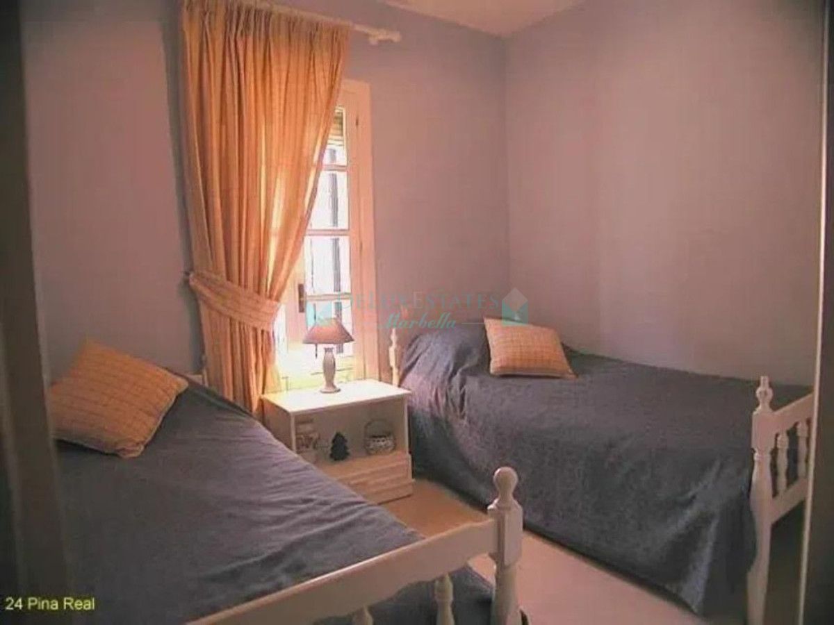 Villa for sale in Estepona