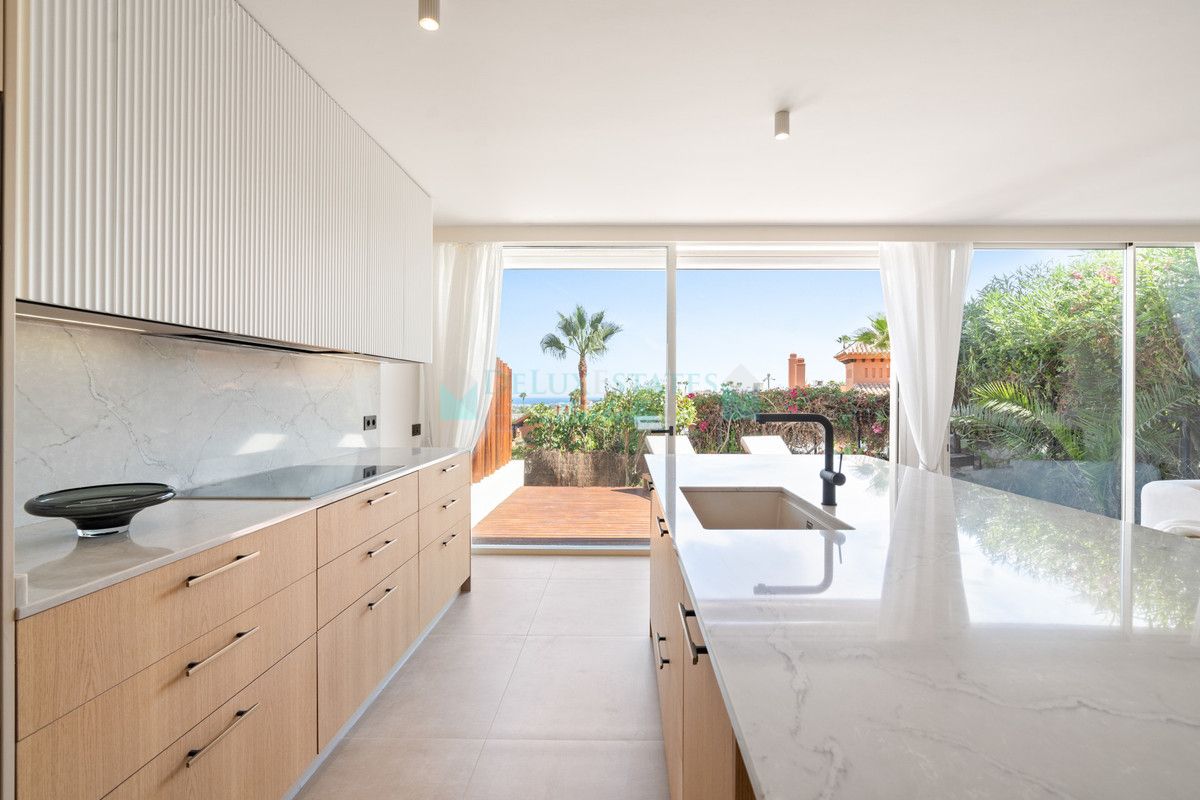 Ground Floor Apartment for sale in Nueva Andalucia