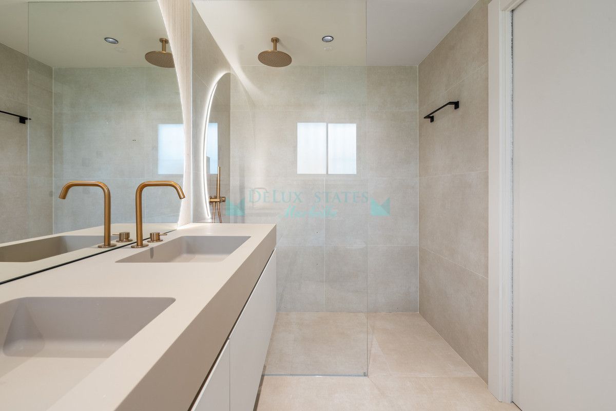 Ground Floor Apartment for sale in Nueva Andalucia