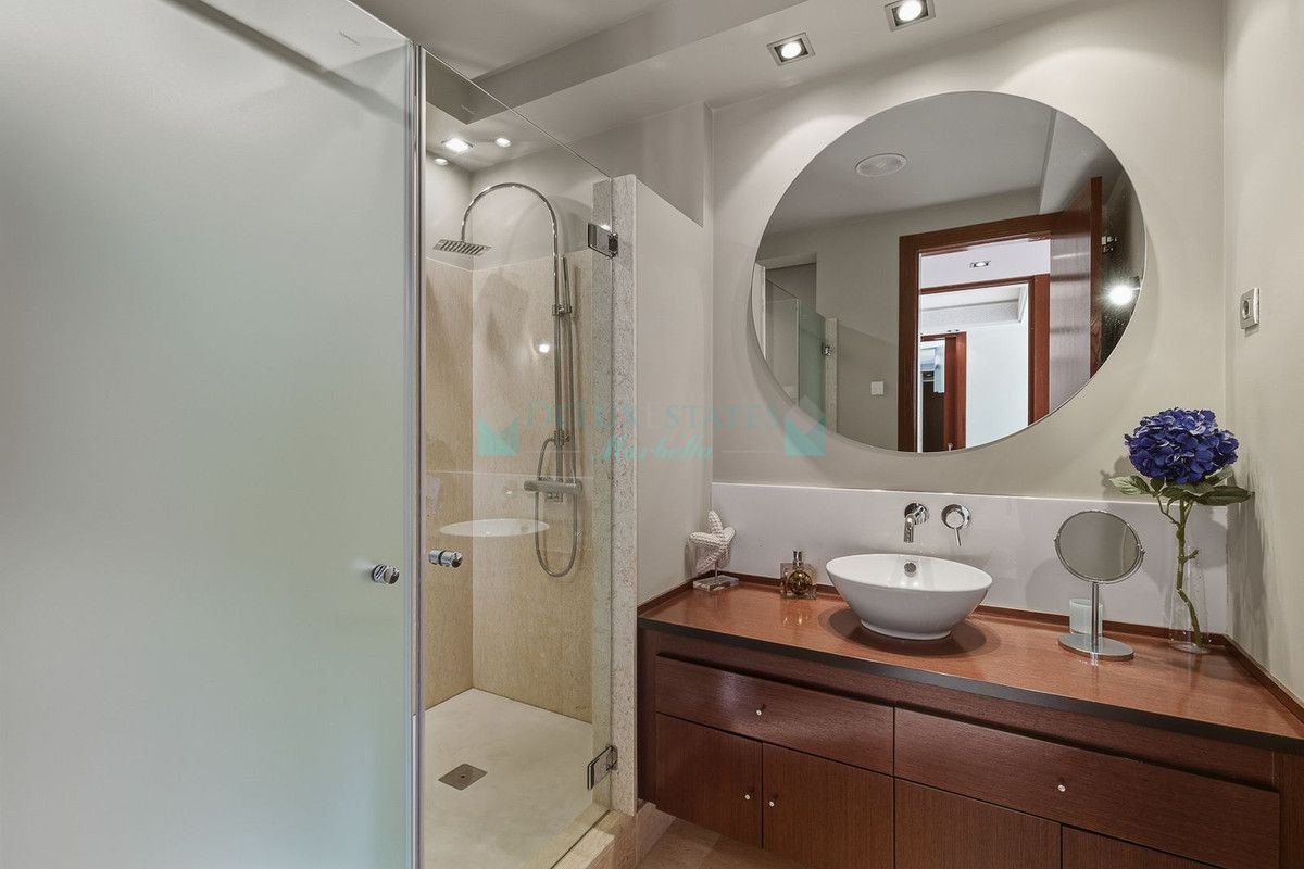 Apartment for sale in Nueva Andalucia