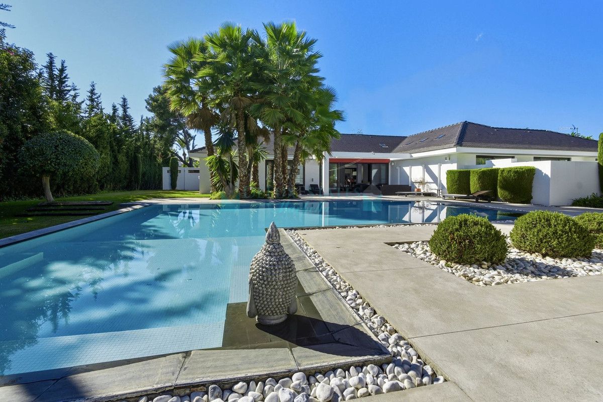 Villa en venta en Guadalmina Baja, San Pedro de Alcantara