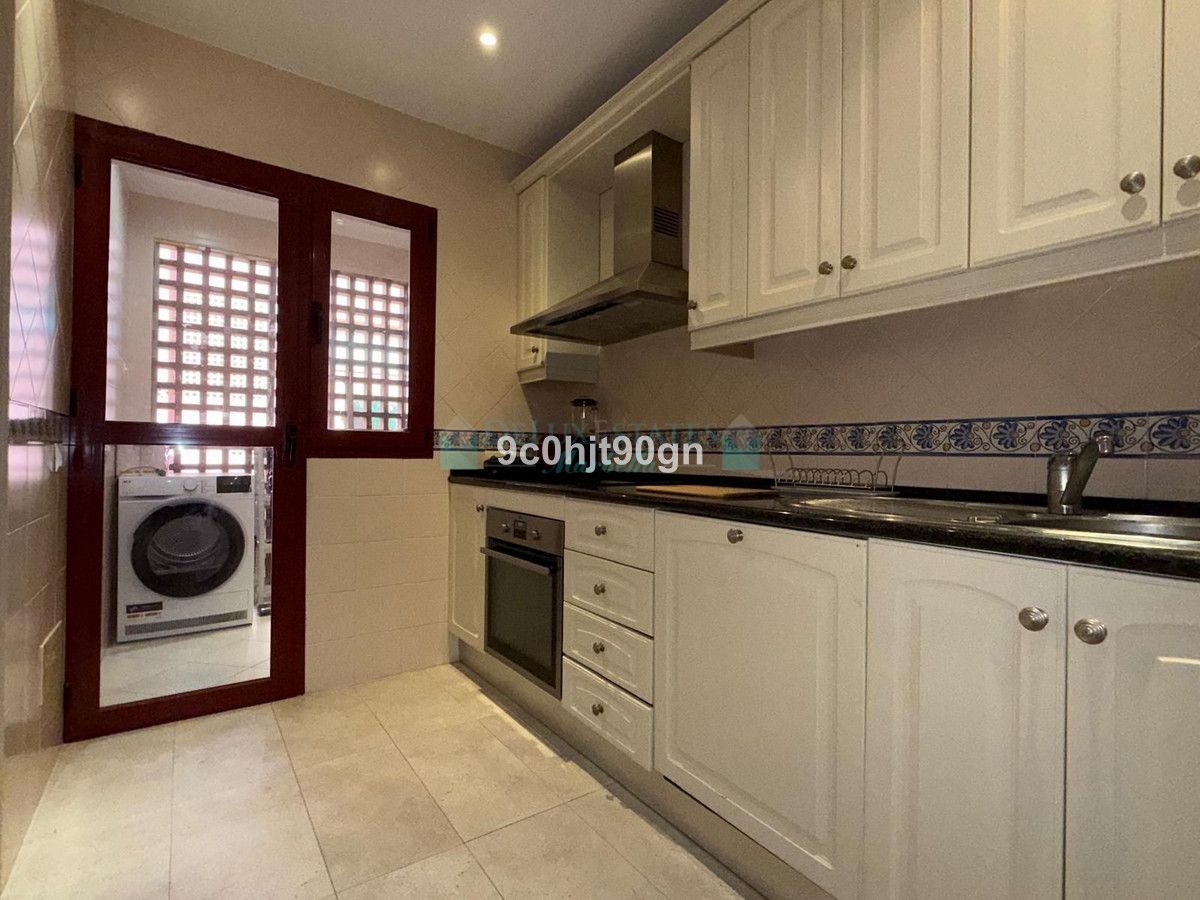 Apartment for sale in Elviria, Marbella East