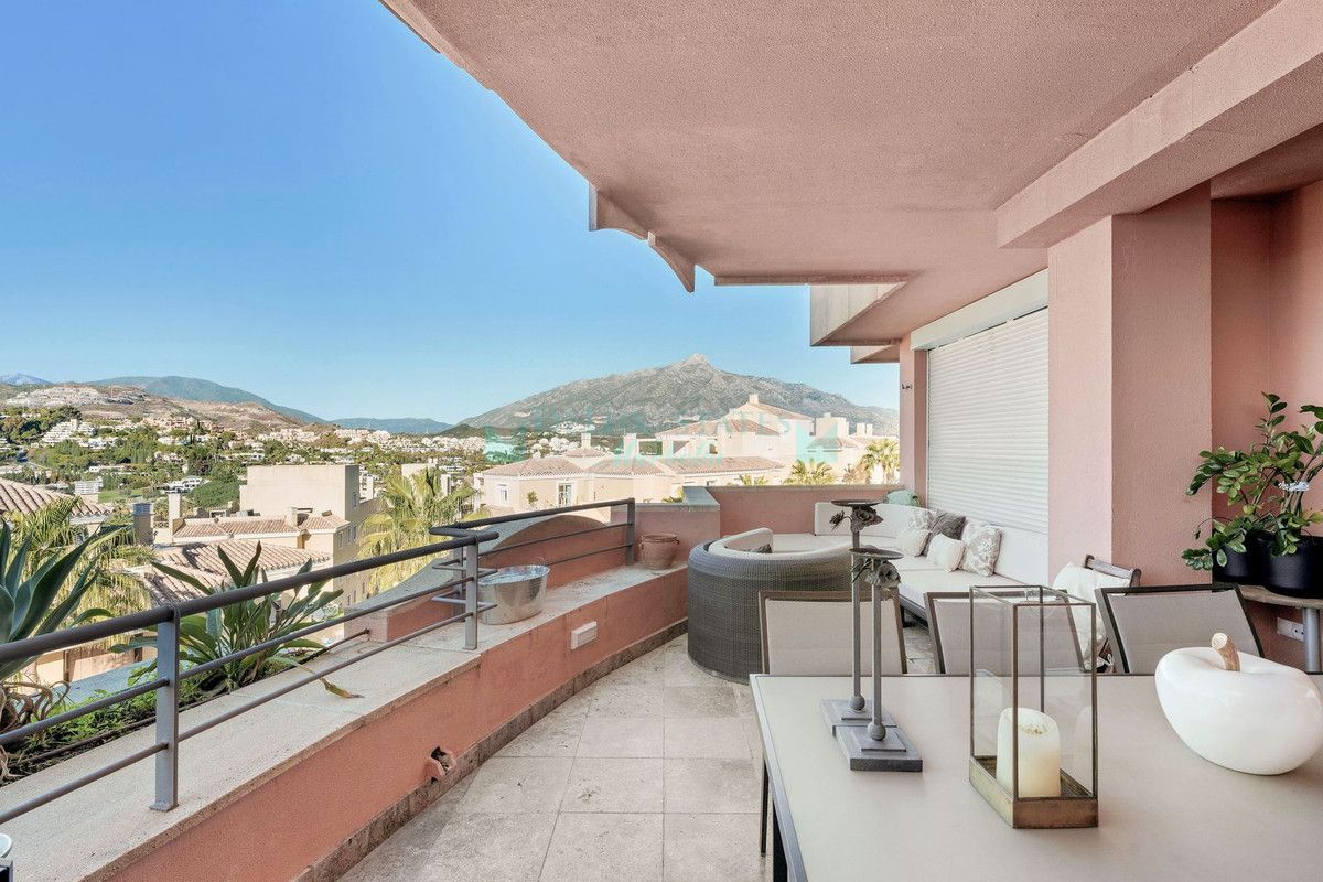 Apartment for sale in Nueva Andalucia