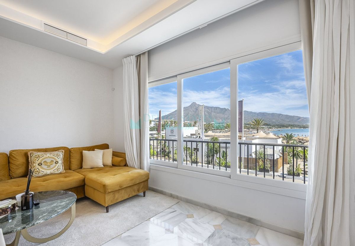 Penthouse for sale in Marbella - Puerto Banus