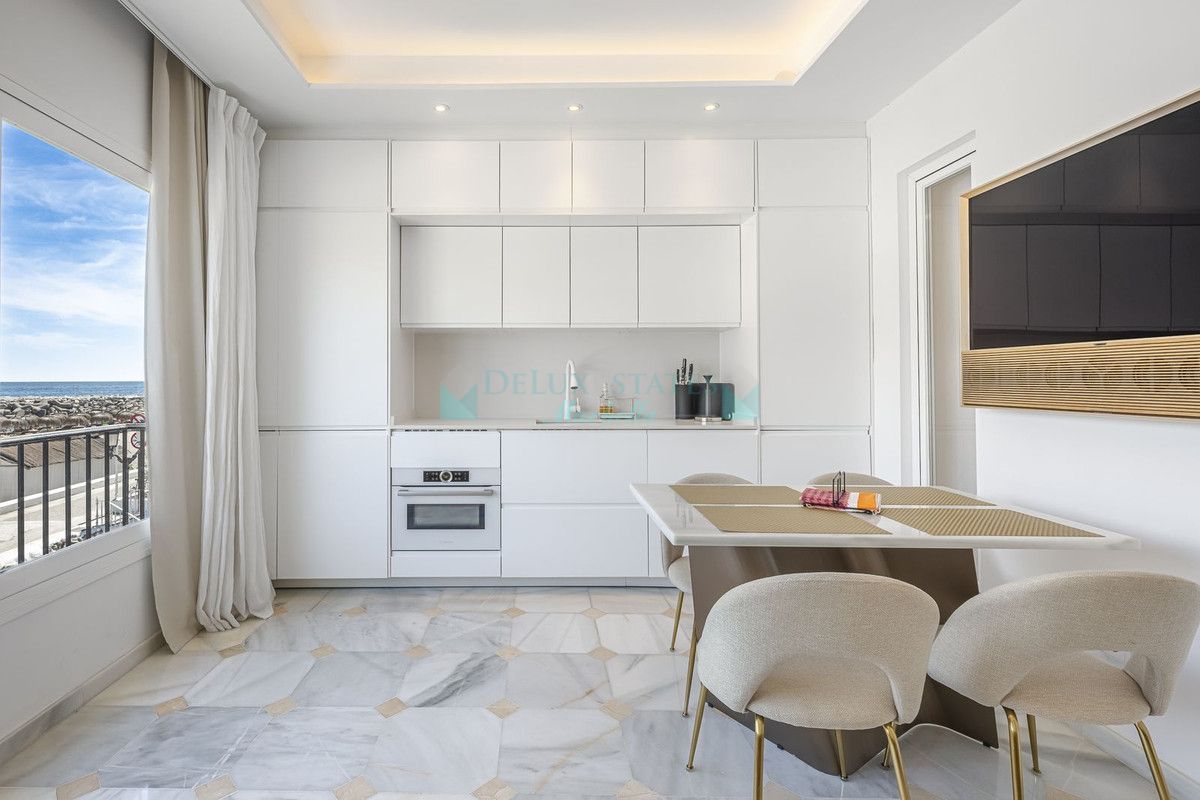 Penthouse for sale in Marbella - Puerto Banus