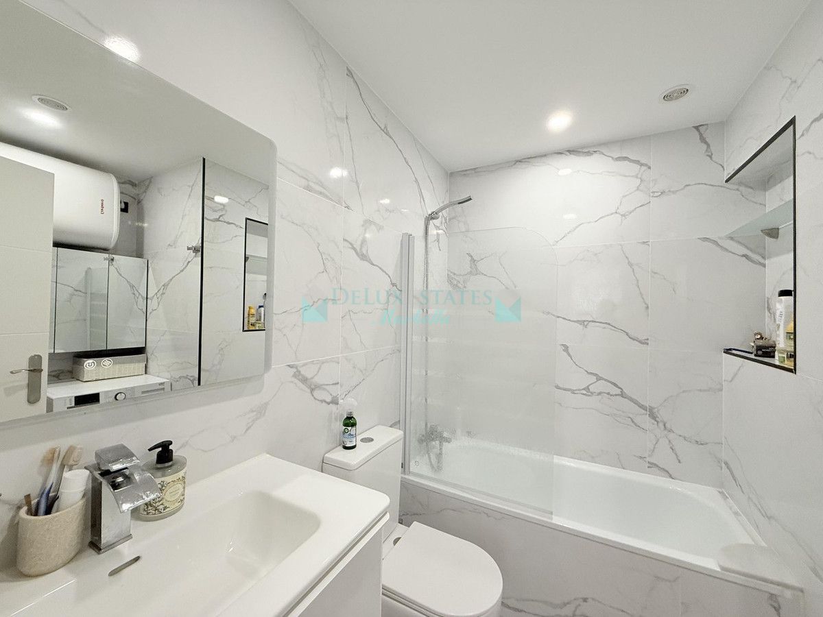 Town House for rent in New Golden Mile, Estepona