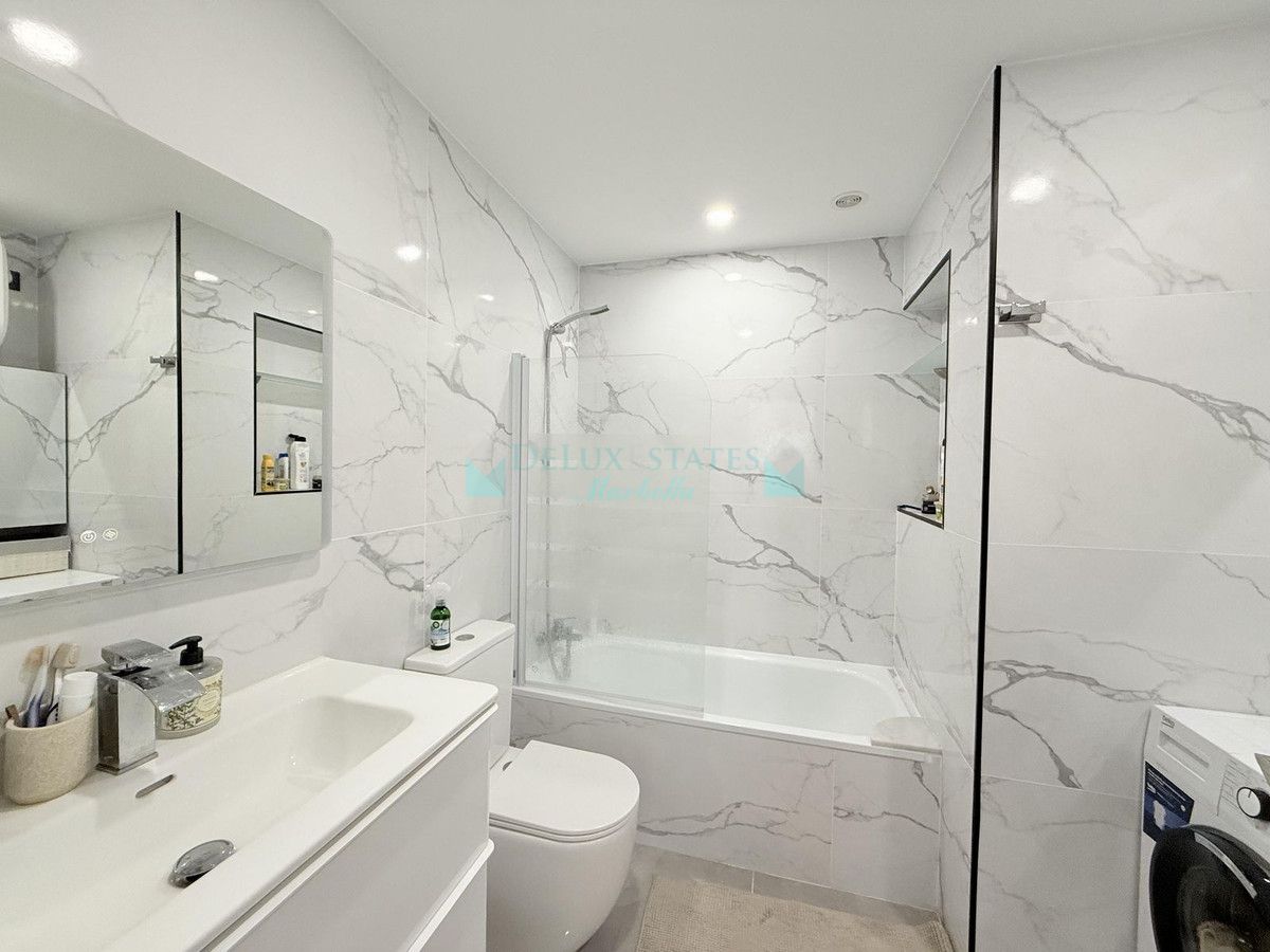 Town House for rent in New Golden Mile, Estepona